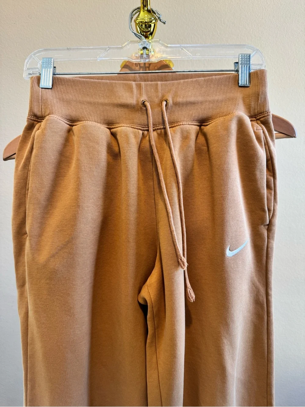 Nike women’s phoenix